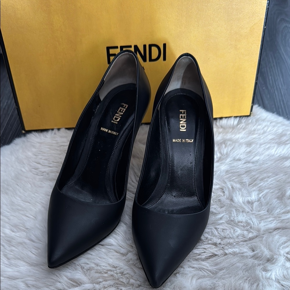 Fendi Women's Black Leather Pumps